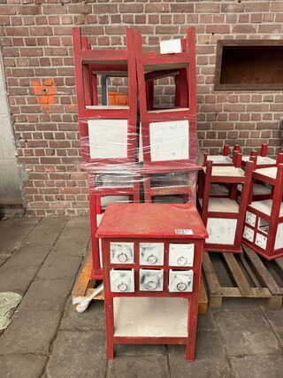 Ca. 17x Bijzettafel