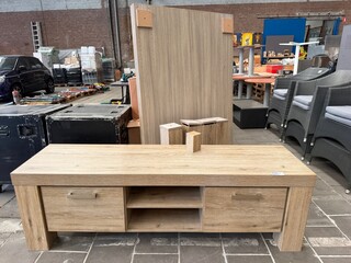 Tv-meubel 182x50x58 cm, 1x salontafel 165x102x69,5 cm