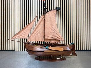 Gedetailleerd houten scheepsmodel Enkhuizer Bol 1902 lengte 90 cm
