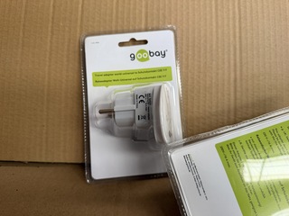 Ca. 450x Reisadapter, wereldstekker, Goobay
