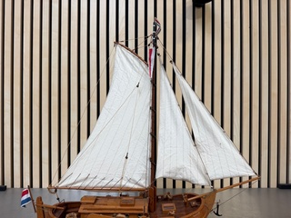 Gedetailleerd houten scheepsmodel Neeltje Jacoba lengte 60 cm
