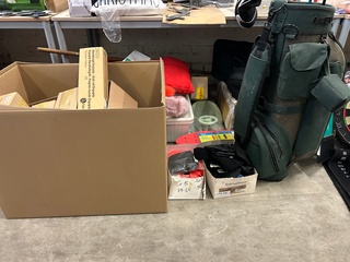 Partij diversen w.o. woonaccessoires en golftas