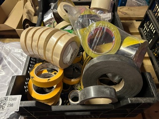 Partij bouwmarktartikelen w.o. werkkleding, diverse soorten tape, W.o.