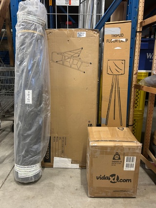 4x Diversen w.o. huishoudtrap, vloerlamp, W.o. Songmics, VidaXL