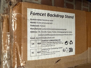 2x Achtergrondstand, Fomcet