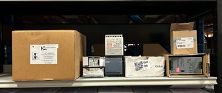 8x Bouwmarktartikelen w.o. schakelmateriaal, inbouw thermostaat, W.o.