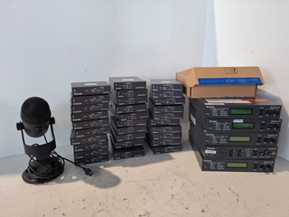 Partij Diverse professionele AV apparatuur, Extron, Logitech