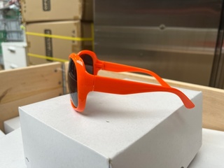 Ca. 500x Zonnebril dames model oranje