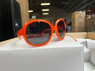 Ca. 500x Zonnebril dames model oranje