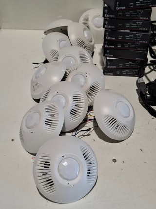 Partij Diverse professionele AV apparatuur, Extron, Jabra, Logitech