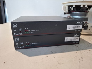 2x Tweekanaals audio-eindversterkers, Extron, XPA 1002, wit, met 5x 2-