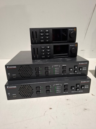 Partij Diverse professionele AV apparatuur, Extron, Blackmagic