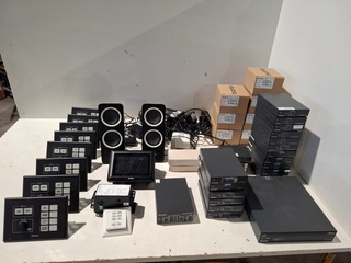 Partij Diverse professionele AV apparatuur, Extron, Logitech, Neets, B