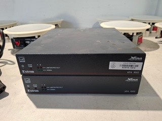 2x Tweekanaals audio-eindversterkers, Extron, XPA 1002, met 8x 2-weg c