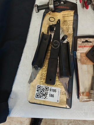Speciaal gereedschap, tangen