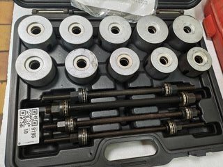 Pers voor rubberbussen, Werkzeug, 67305