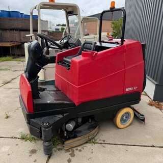 Opzit schrob- zuigmachine, RCM, Metro 1102 N, rood/zwart