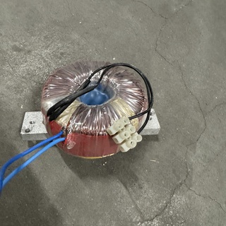 Design plafondlamp systeem, gedeomonteerd