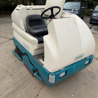 Opzit schrob- zuigmachine, Tennant, 7300, wit/blauw