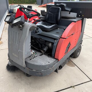 Opzit veeg- zuigmachine, Hako, Jonas 1450, rood/grijs