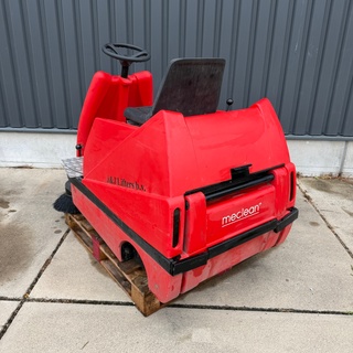 Opzit veeg- zuigmachine, Meclean, Buster 1100 TTE, rood/zwart