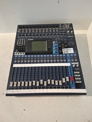 Mengtafel, Yamaha, 01V96 + Dante-MY16-AUD