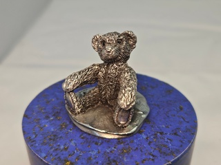Teddy beer beeld – Royal Selangor