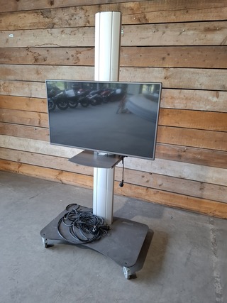 Display met statief, LG, Smartmetals, 42LY330C