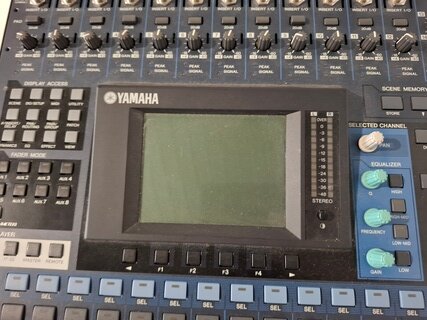 Mengtafel, Yamaha, 01V96 + Dante-MY16-AUD