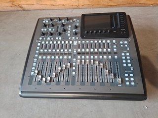 Mengtafel, Behringer, X32 Compact, S16 snake in flightcase