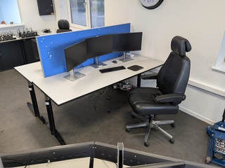 Elektrische zit-sta bureau