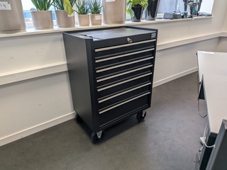 Gereedschapswagen met complete gereedschapsset, HBM Machines