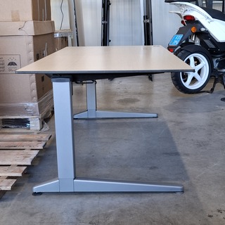 Elektrisch verstelbaar bureau | 160×80 cm, Ahrend, Ahorn