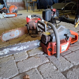 4x Tuingereedschap o.a. Husqvarna