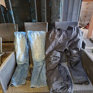 2x Diverse motorbroek, maat 4XL en 38