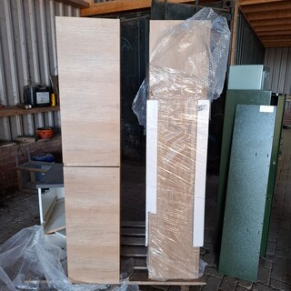 2x Badkamerkast