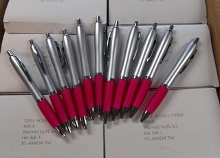 Ca. 1000x Balpen, red