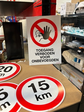3x Inhoud stelling w.o. telescoop W.o. Wewatch, Gaterda