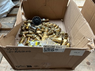 Partij messing koppelingen en fittingen, W.o. Viega
