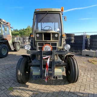 Tractor, International, 743XL, 1985