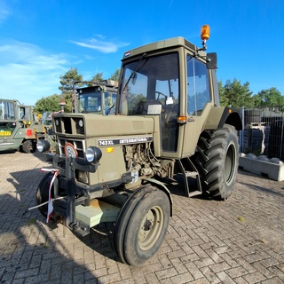 Tractor, International, 743XL, 1985