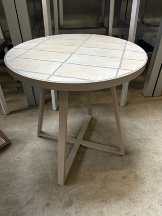 2x Tuintafel