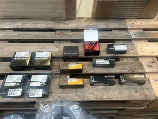 Ca. 12x Racefiets onderdelen w.o. trapassen en cassettes, W.o. Bontrag