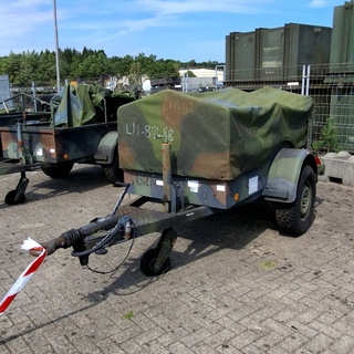 Aanhangwagen met huif, Aarding, 99200
