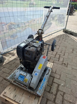 Trilplaat Revo, DW2400B30, bouwjaar 2012