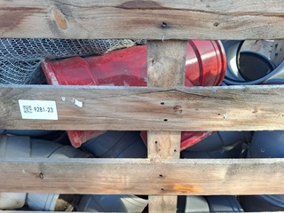 2x Palletbox met PVC hulpstukken