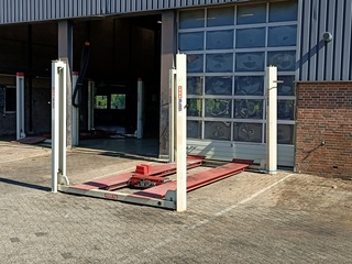 4-Koloms hefbrug met ingebouwde krik, Stertil Koni, ST-4040-S capacite