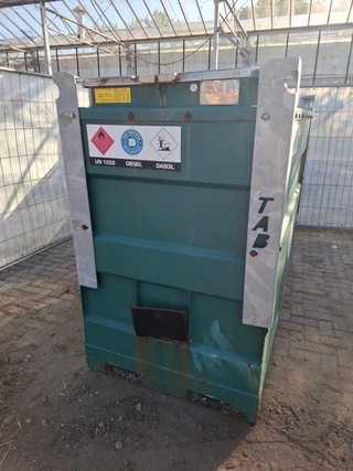 Brandstofopslagtank met vulpistool De Blesse, 3000 High Compact, bouwj