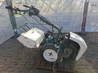 Grondfrees en onkruidborstel