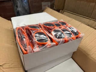 Ca. 1000x Zonnebril Wayfarer model oranje